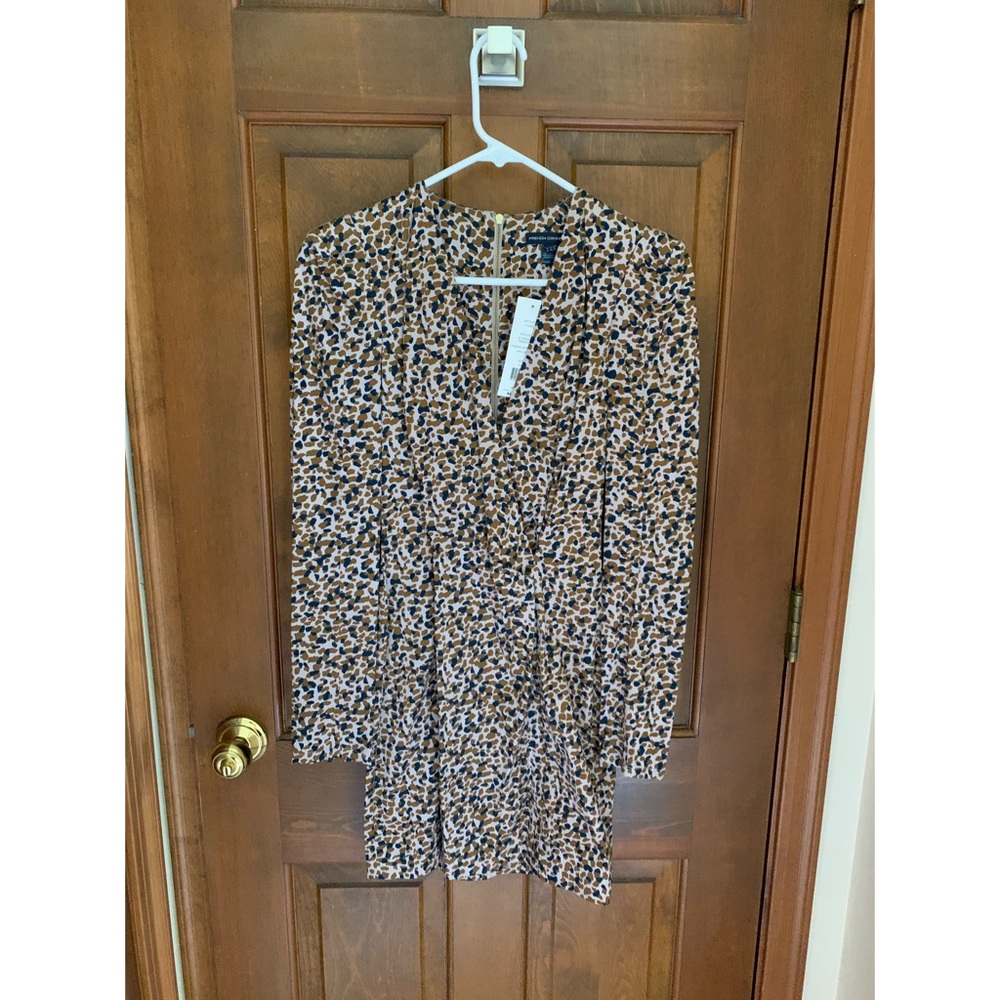 French connection v-neck mini dress (NWT)